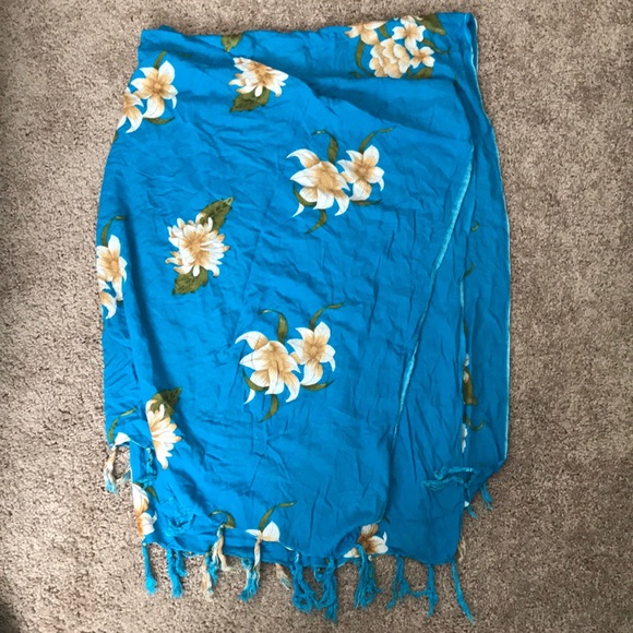 Beautiful wrap / shawl - Picture 1 of 3